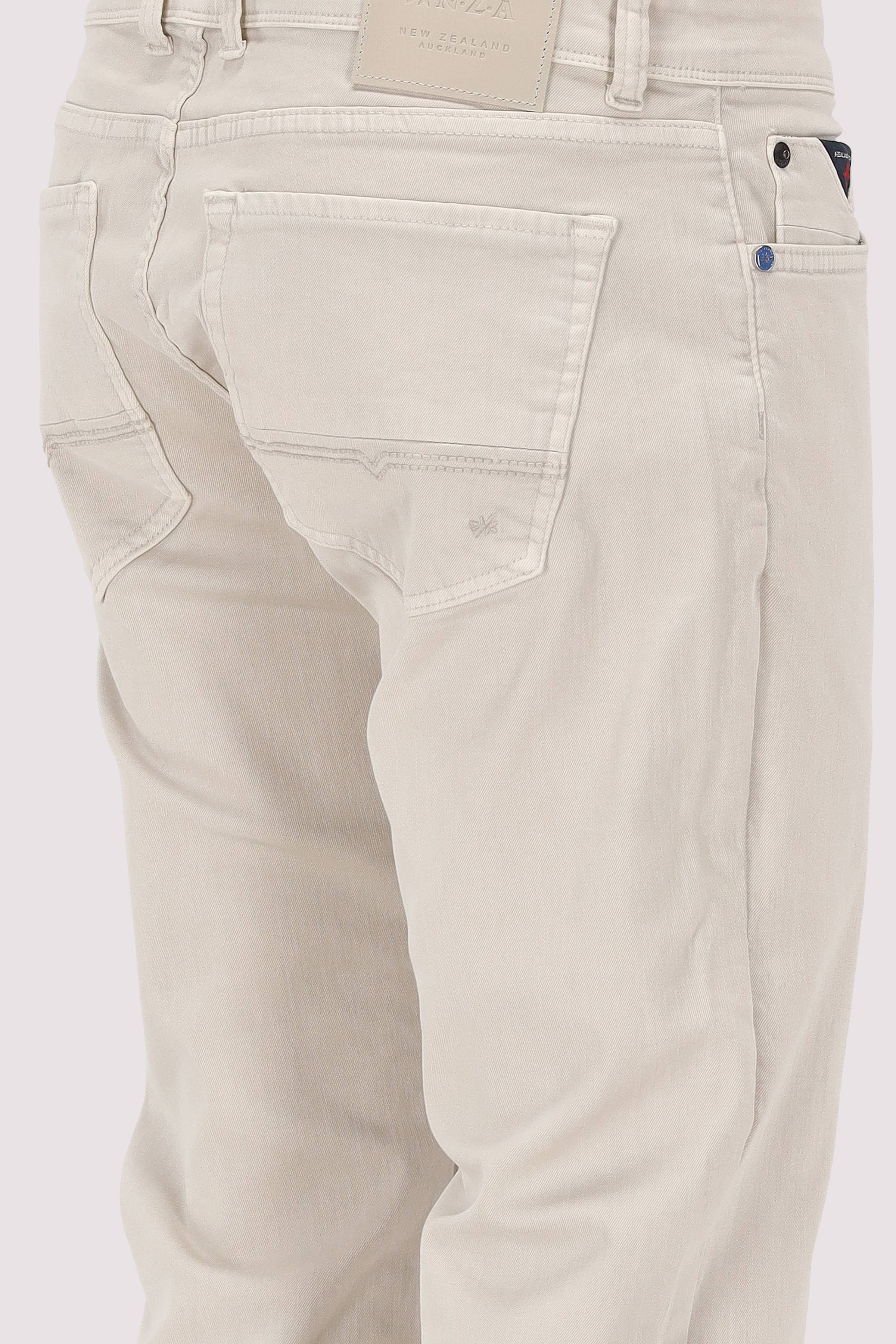 New Zealand Auckland - Nelson Colour