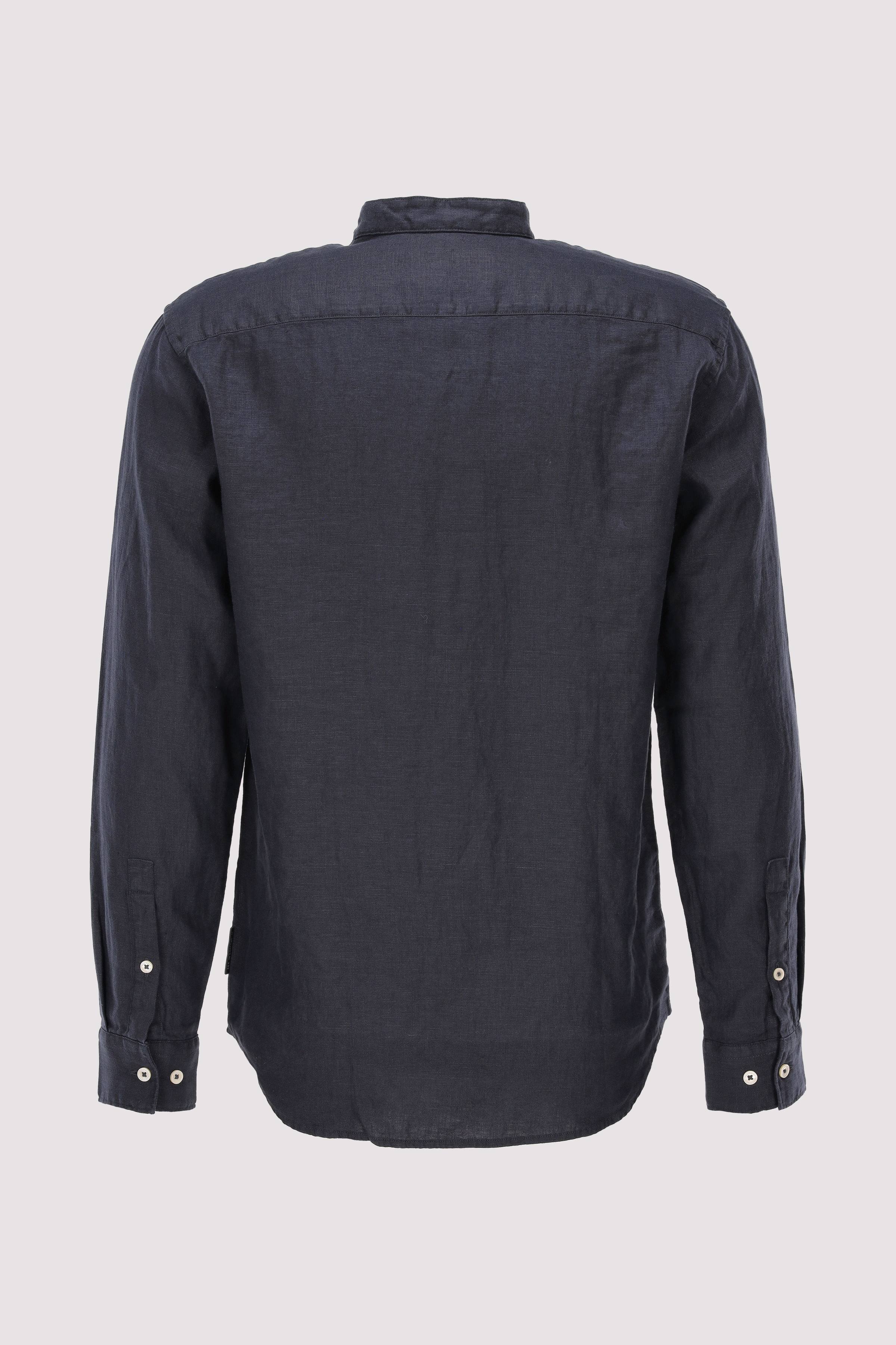 Stand up collar, long sleeves,