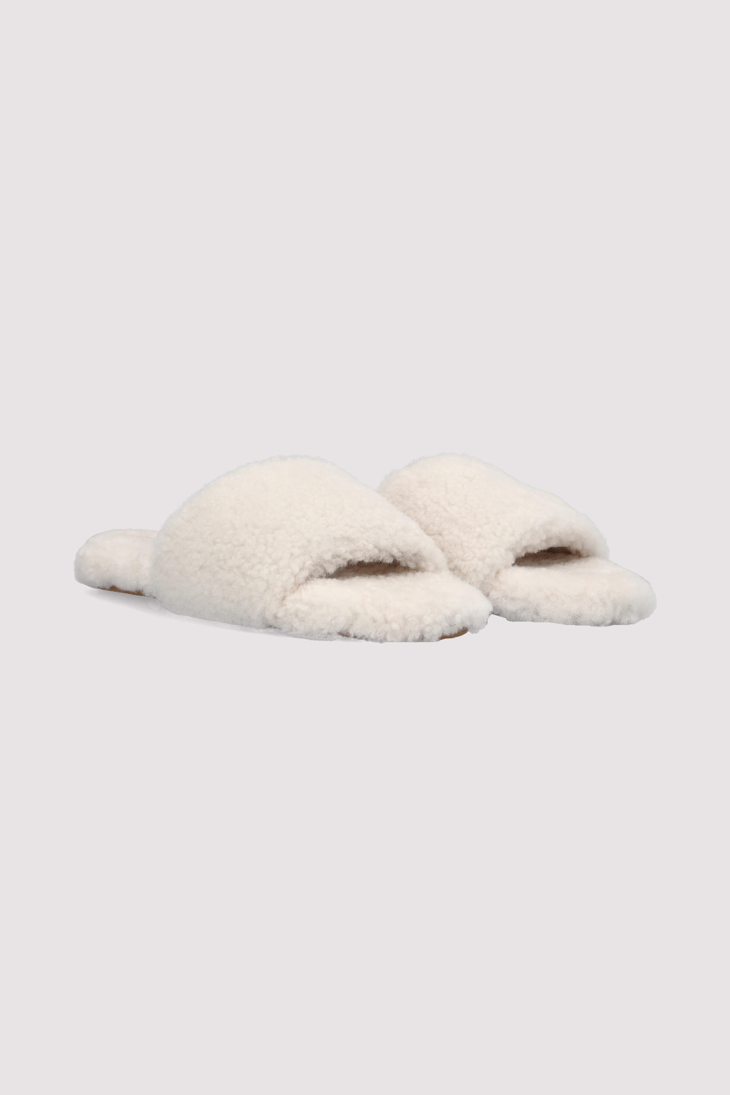 Lovelies - Sandal Yu Shan Lovelies - Sandal Yu Shan