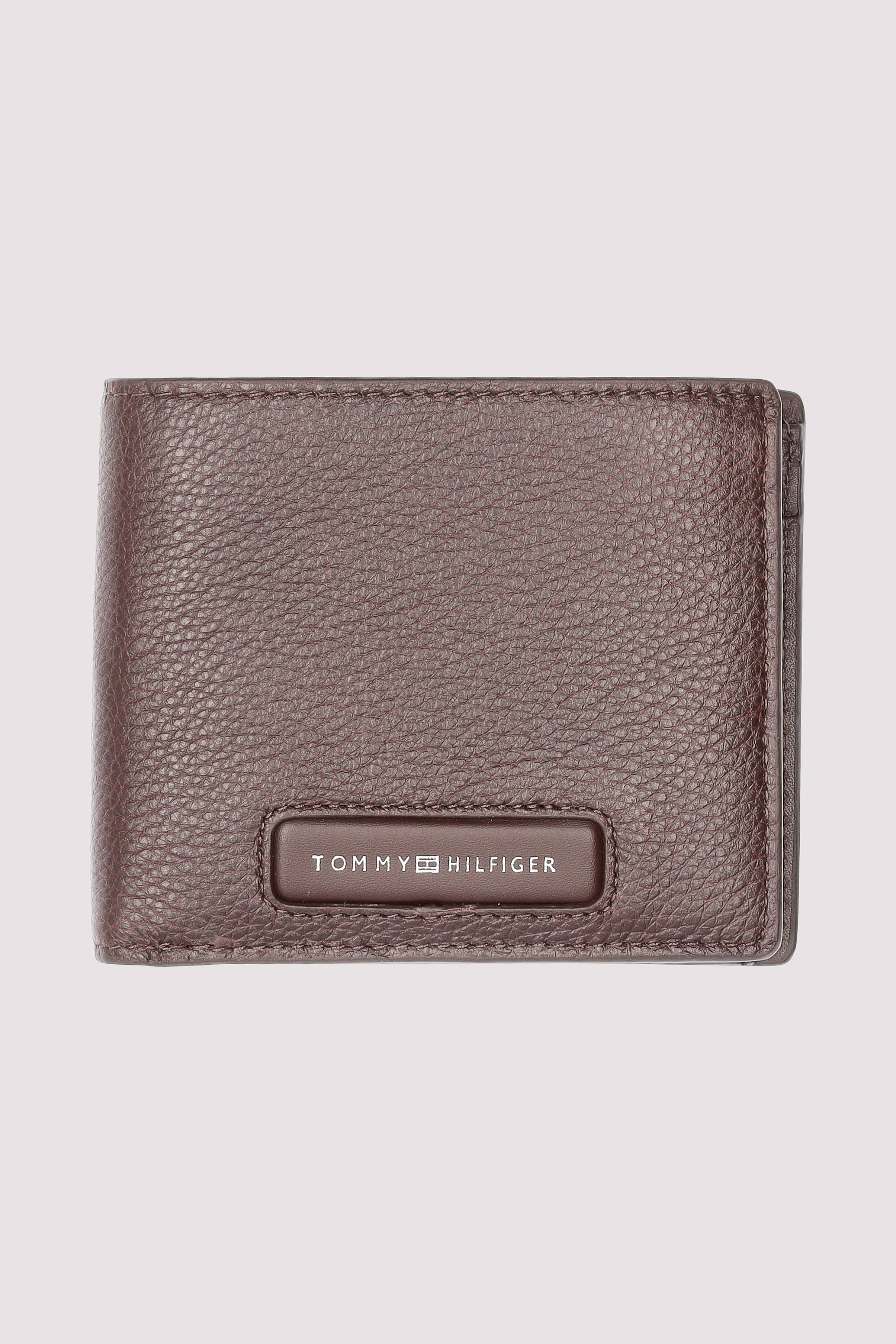 TH MONOGRAM CC AND COIN